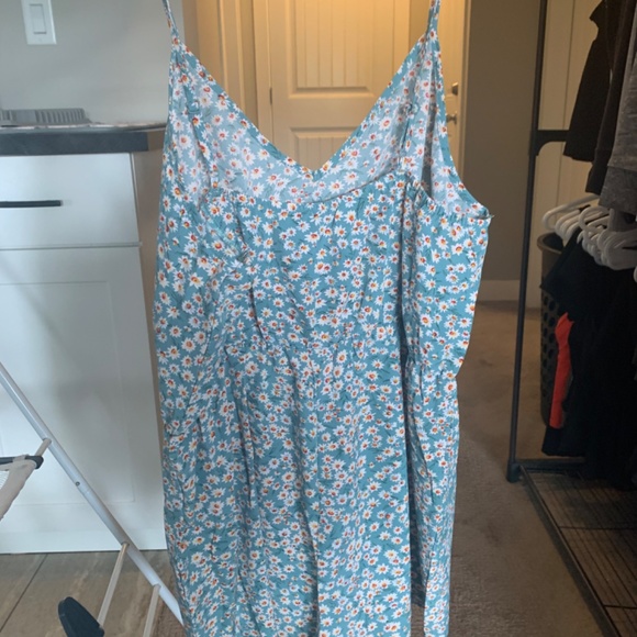SHEIN Blue Daisy Romper - Picture 3 of 4